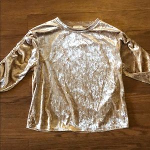 Melló Day scrunched sleeve gold velvet blouse
